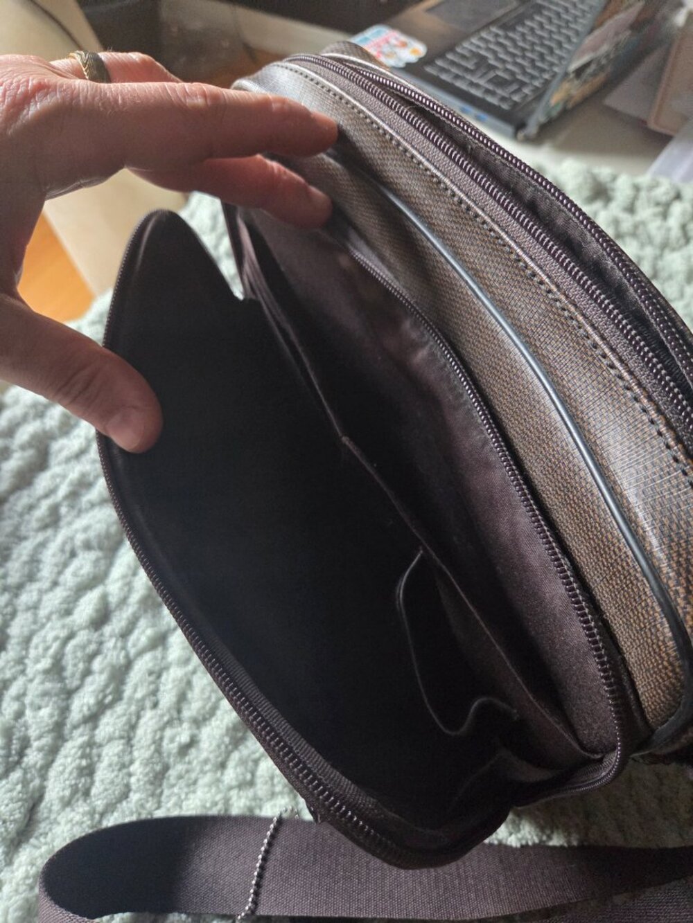 Vintage Coach Mens Crossbody Bag - Picture 6 of 8